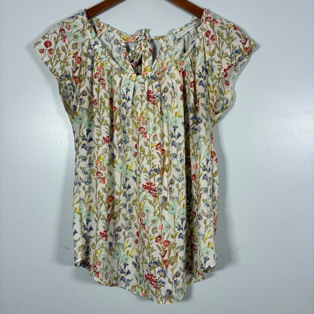 LC Lauren Conrad Blouse S Cream Floral Cap Sleeve Tie Back Cottage Feminine